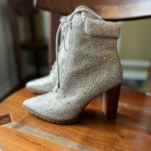 Steve Madden Illisa Rhinestone Lace Up Ankle Boot - Picture 5 of 16